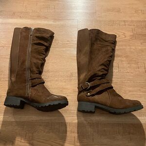 Elegant Brown Suede Heeled Boots